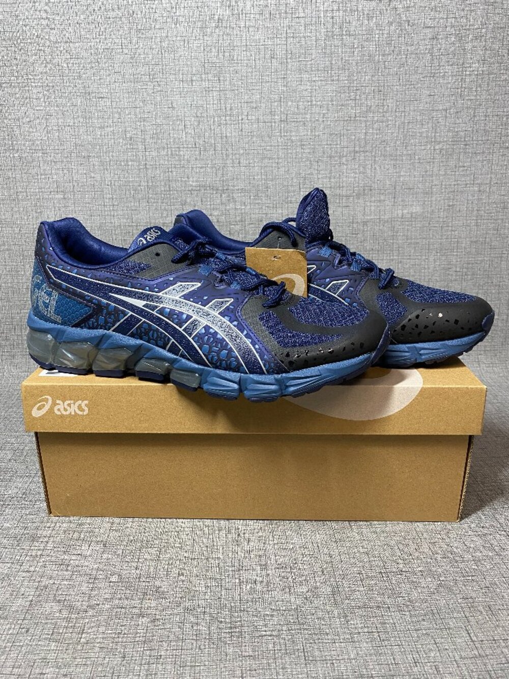 NEW ASICS GEL Men’s Sneakers